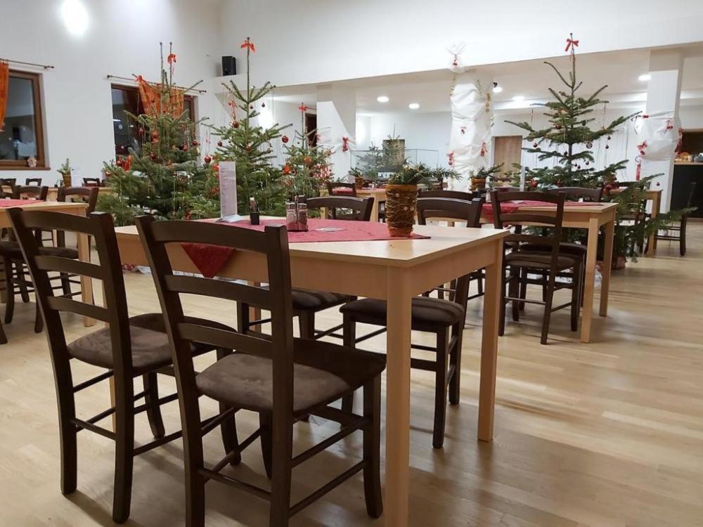 Pension A Restaurace U Sousedu Strazny Εξωτερικό φωτογραφία